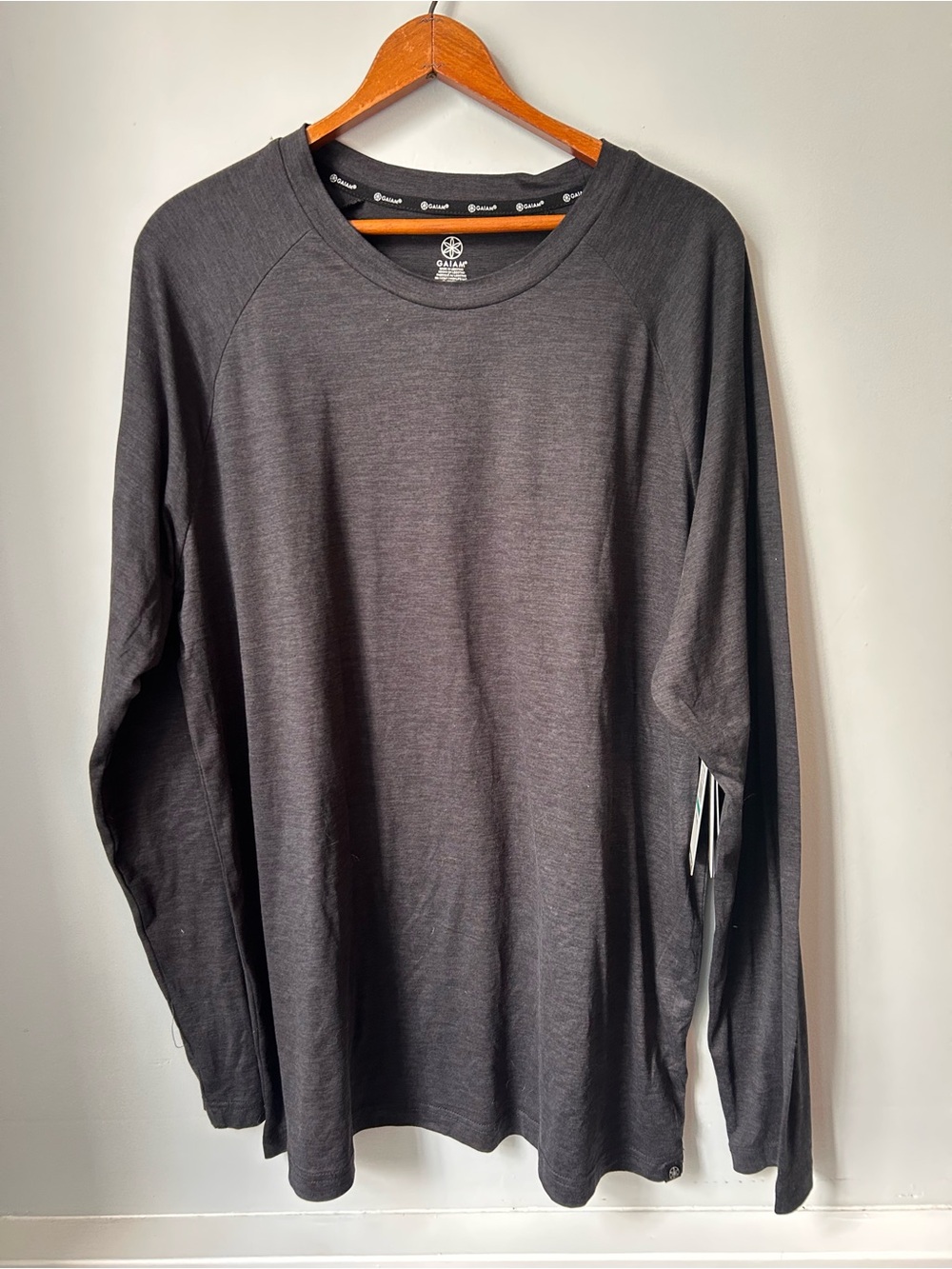 NWT Gaiam Athletic Gym Yoga Long Sleeve T-Shirt Heather Black XL